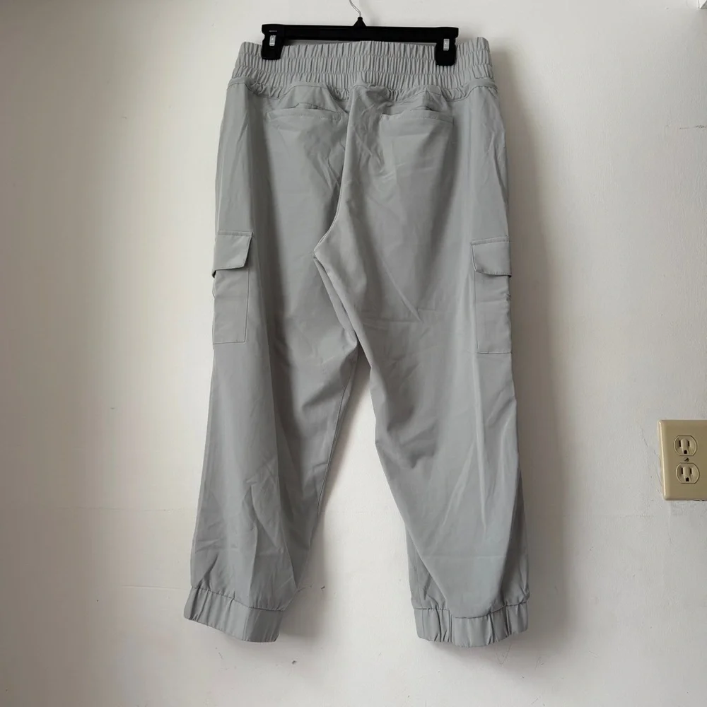 Kyodan M Light Gray Capri Active Pants - Picture 2 of 8